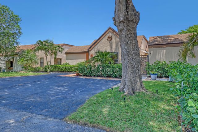 5203 Peppercorn Street, Palm Beach Gardens, FL 33418