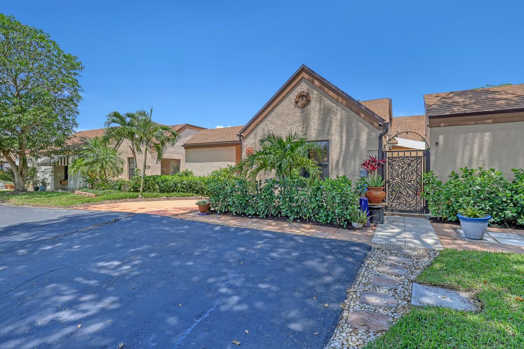 5203 Peppercorn Street, Palm Beach Gardens, FL 33418