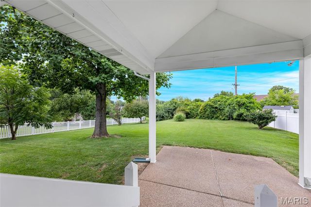 4529 Briargate Drive, St Charles, MO 63304