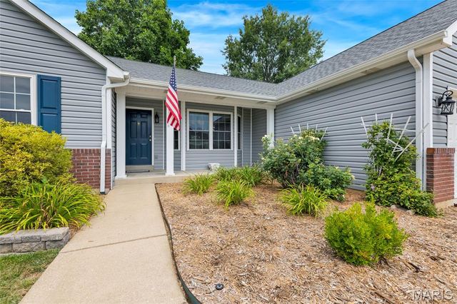 4529 Briargate Drive, St Charles, MO 63304