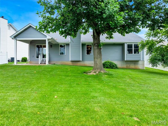 4529 Briargate Drive, St Charles, MO 63304