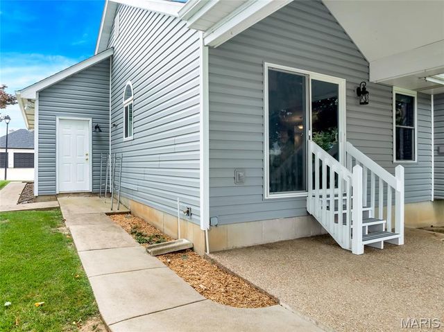4529 Briargate Drive, St Charles, MO 63304