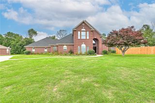 2707 W Lilac Street, Rogers, AR 72758