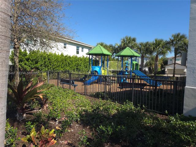 4256 Marina Way, Deerfield Beach, FL 33064