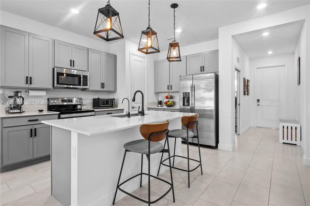 4256 Marina Way, Deerfield Beach, FL 33064