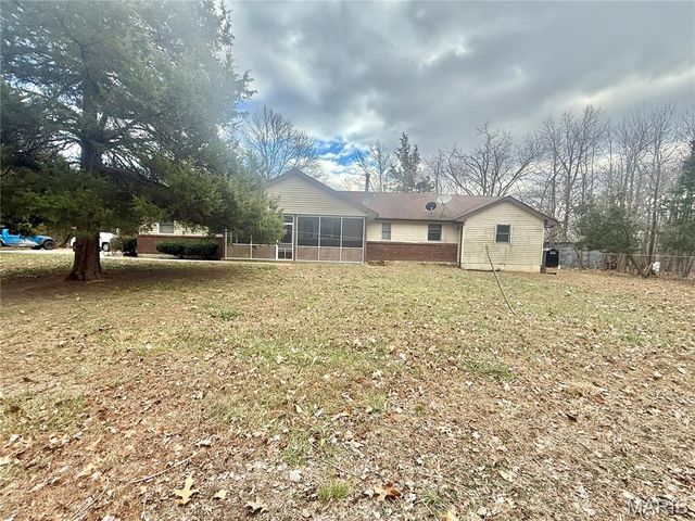 10289 Highway J, Perryville, MO 63775