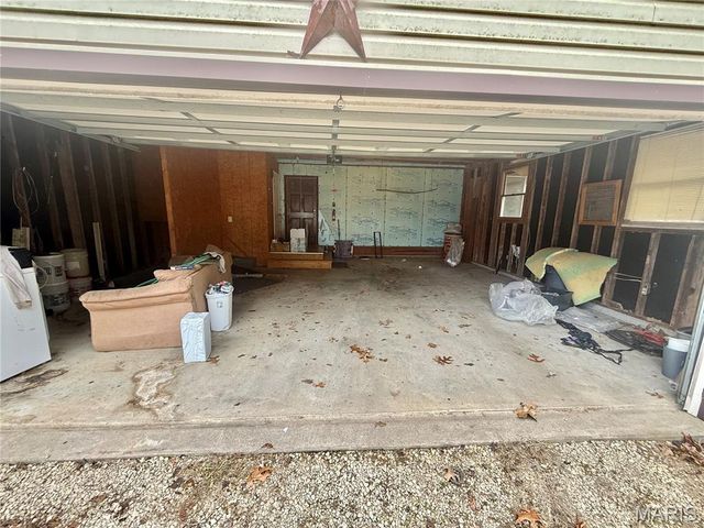 10289 Highway J, Perryville, MO 63775