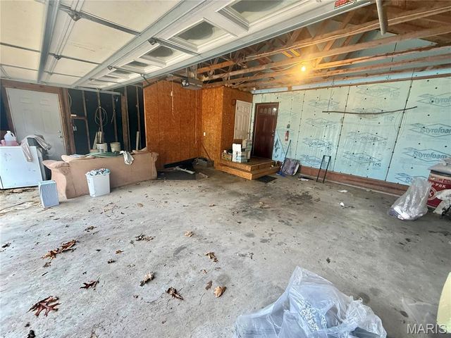 10289 Highway J, Perryville, MO 63775