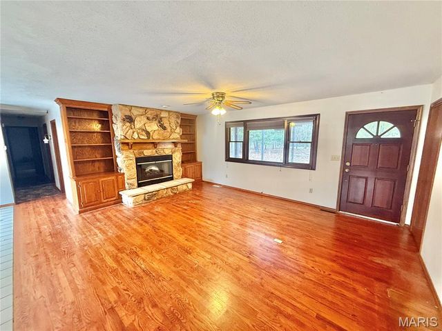 10289 Highway J, Perryville, MO 63775