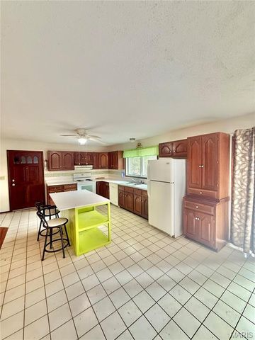 10289 Highway J, Perryville, MO 63775