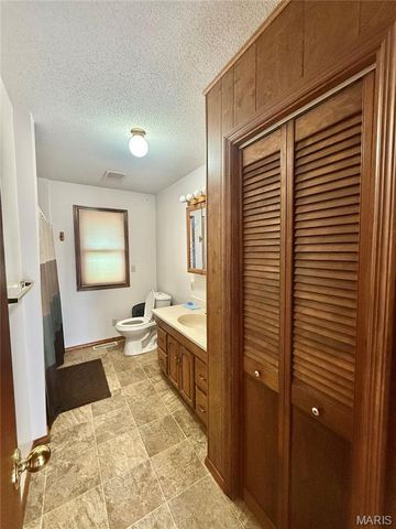 10289 Highway J, Perryville, MO 63775