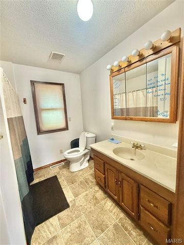 10289 Highway J, Perryville, MO 63775