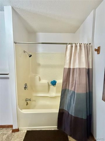 10289 Highway J, Perryville, MO 63775