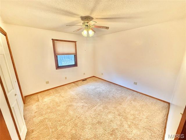 10289 Highway J, Perryville, MO 63775