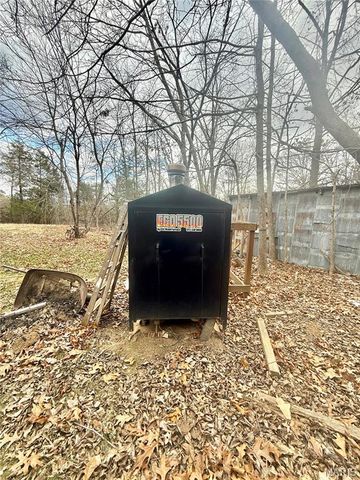 10289 Highway J, Perryville, MO 63775