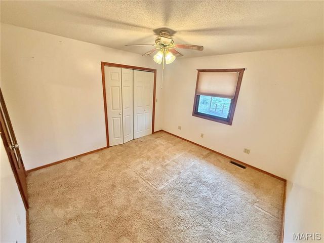 10289 Highway J, Perryville, MO 63775