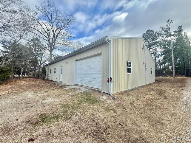 10289 Highway J, Perryville, MO 63775