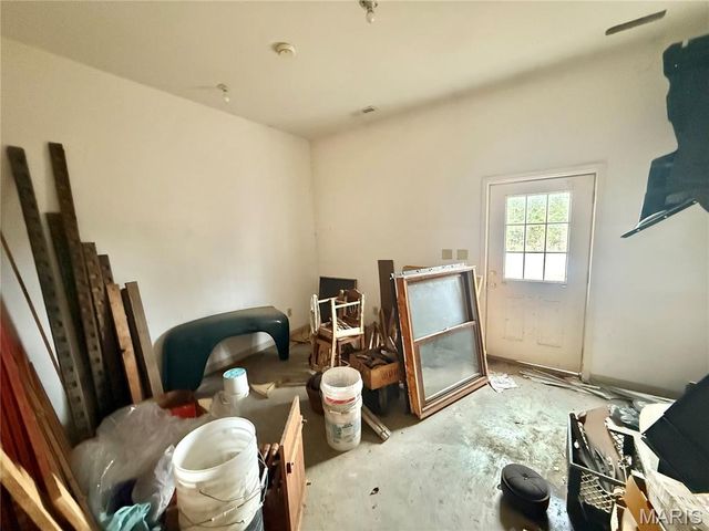 10289 Highway J, Perryville, MO 63775