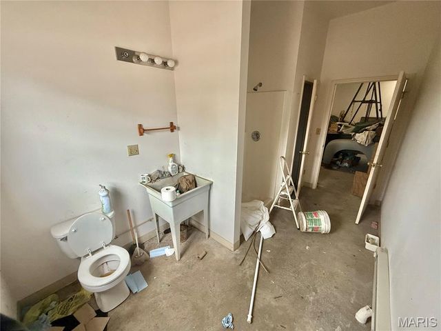 10289 Highway J, Perryville, MO 63775