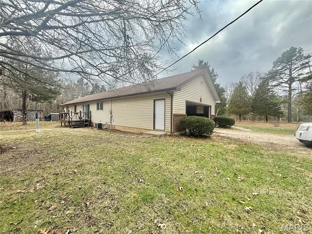 10289 Highway J, Perryville, MO 63775