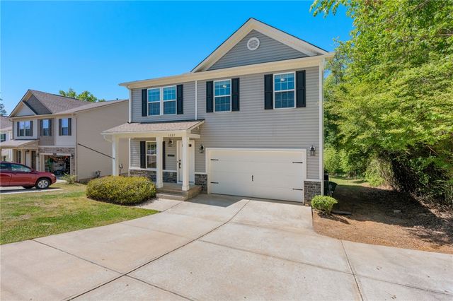 1237 Madden Bridge Road, Central, SC 29630