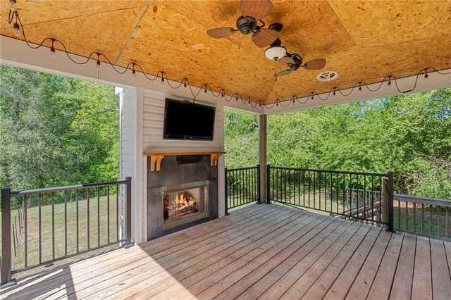1237 Madden Bridge Road, Central, SC 29630
