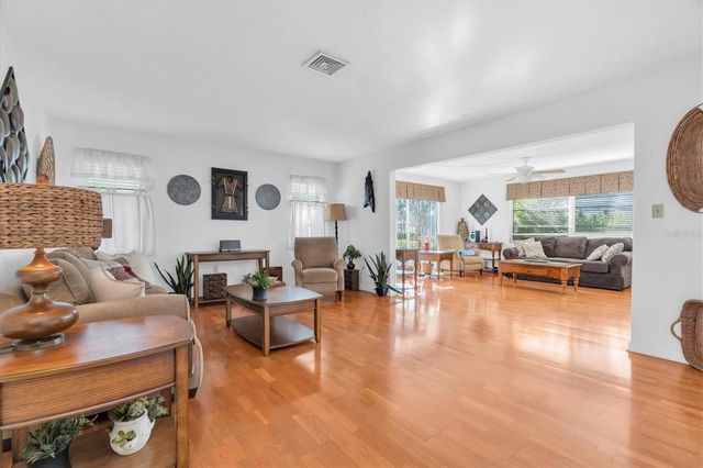 3528 SILVER PINE COURT 89, Sarasota, FL 34231