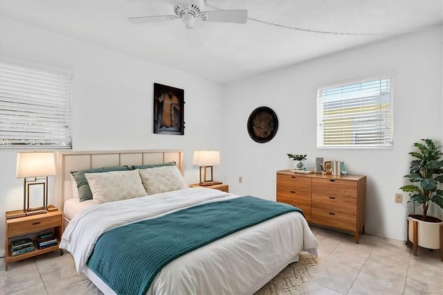 3528 SILVER PINE COURT 89, Sarasota, FL 34231