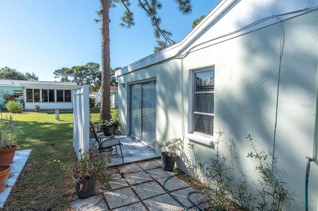 3528 SILVER PINE COURT 89, Sarasota, FL 34231