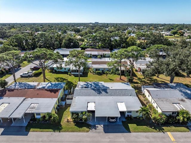 3528 SILVER PINE COURT 89, Sarasota, FL 34231