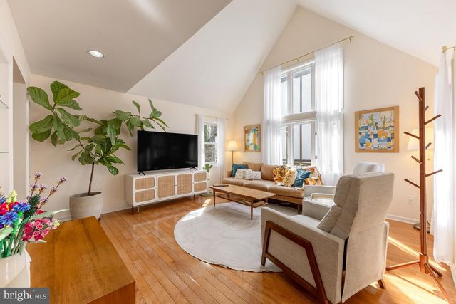 121 WESTMINSTER CT, State College, PA 16803