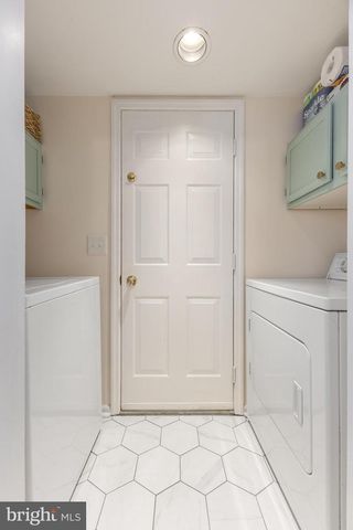 121 WESTMINSTER CT, State College, PA 16803