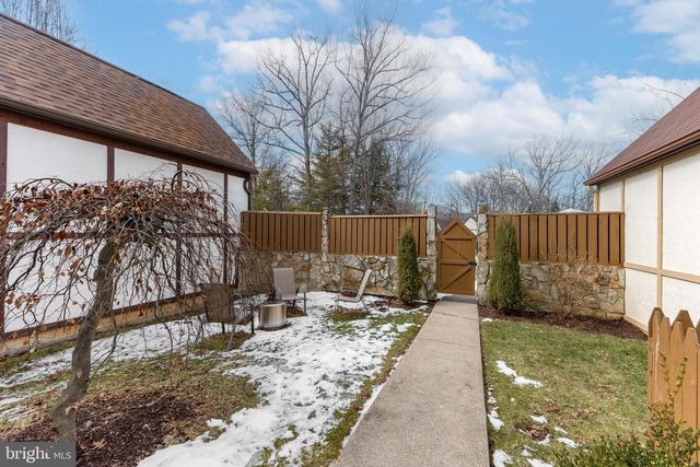 121 WESTMINSTER CT, State College, PA 16803