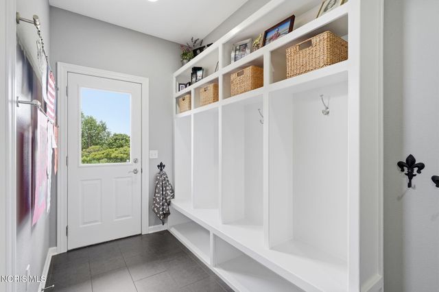 9258 Twin Creek Lane, Sylvania, OH 43560
