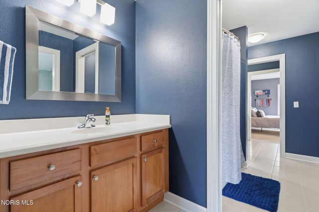 9258 Twin Creek Lane, Sylvania, OH 43560