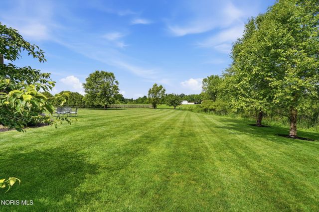 9258 Twin Creek Lane, Sylvania, OH 43560
