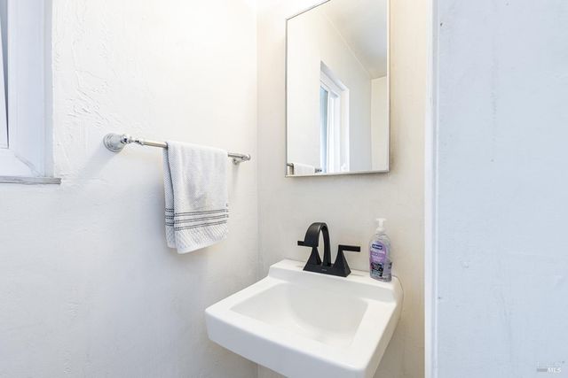 3478 Willis Dr, Napa, CA 94558