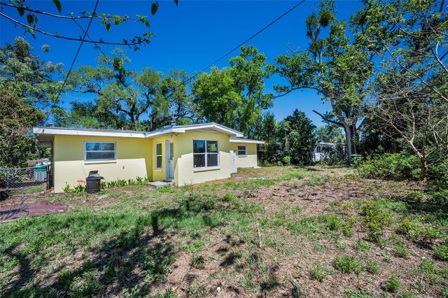 2765 STATE ROAD 590, Clearwater, FL 33759