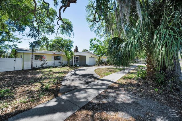2765 STATE ROAD 590, Clearwater, FL 33759