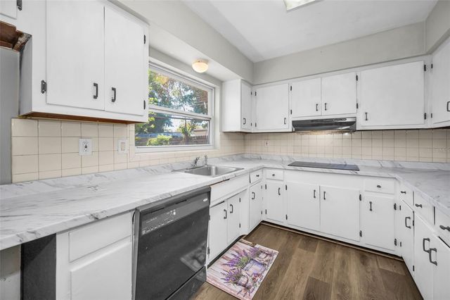 2765 STATE ROAD 590, Clearwater, FL 33759