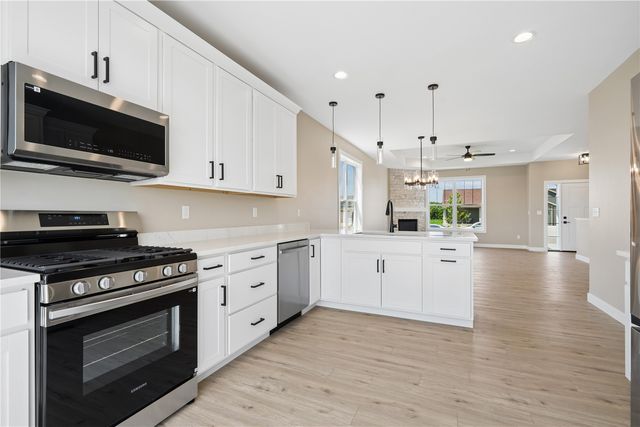 1426 Echo Ridge Ln, Marion, IA 52302