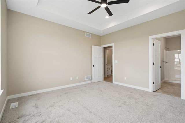 1426 Echo Ridge Ln, Marion, IA 52302