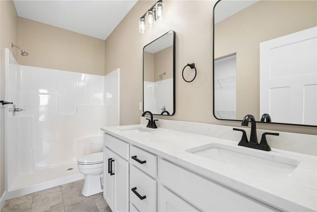 1426 Echo Ridge Ln, Marion, IA 52302