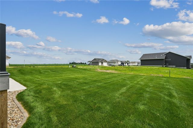 1426 Echo Ridge Ln, Marion, IA 52302