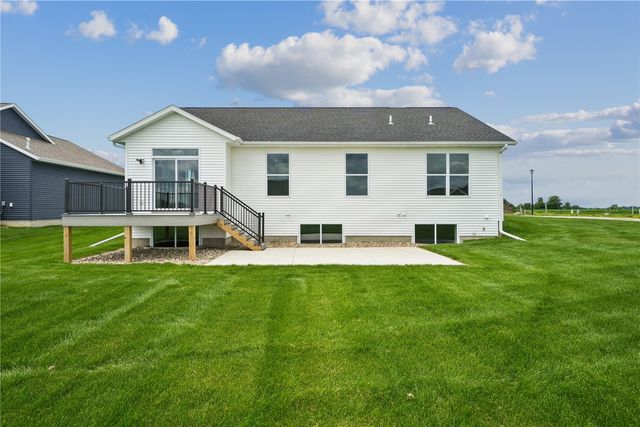 1426 Echo Ridge Ln, Marion, IA 52302