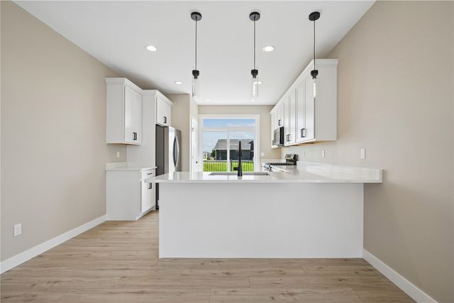 1426 Echo Ridge Ln, Marion, IA 52302
