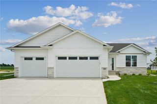 1426 Echo Ridge Ln, Marion, IA 52302