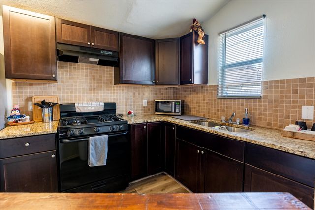 2010 Caplin Street A, Houston, TX 77026