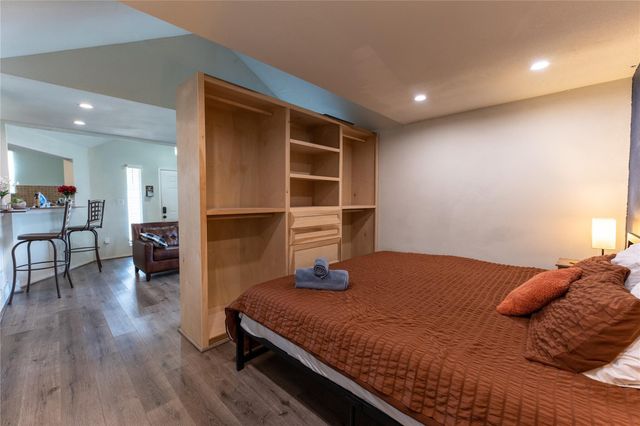 2010 Caplin Street A, Houston, TX 77026