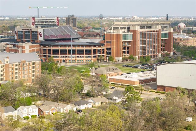 1310 Garfield Avenue, Norman, OK 73072